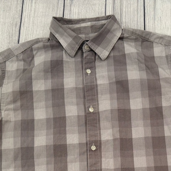 Banana Republic Men 100% cotton Gray Casual Button Down Shirt/size L - Picture 2 of 10